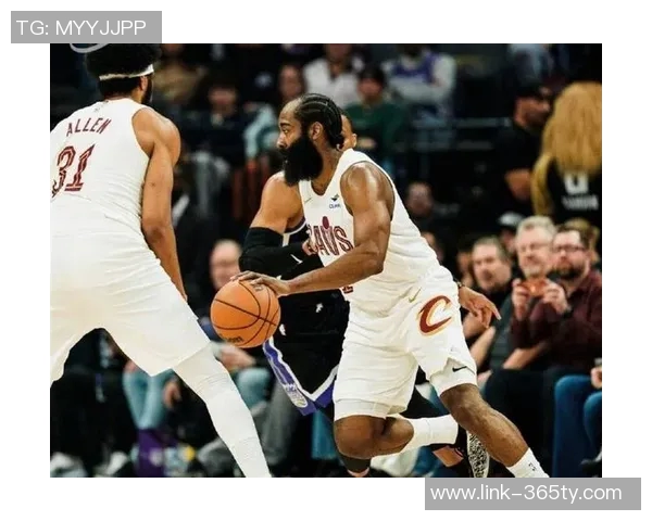 斯波称赞小米切尔持球防守表现出色首发防守韧性令人欣慰